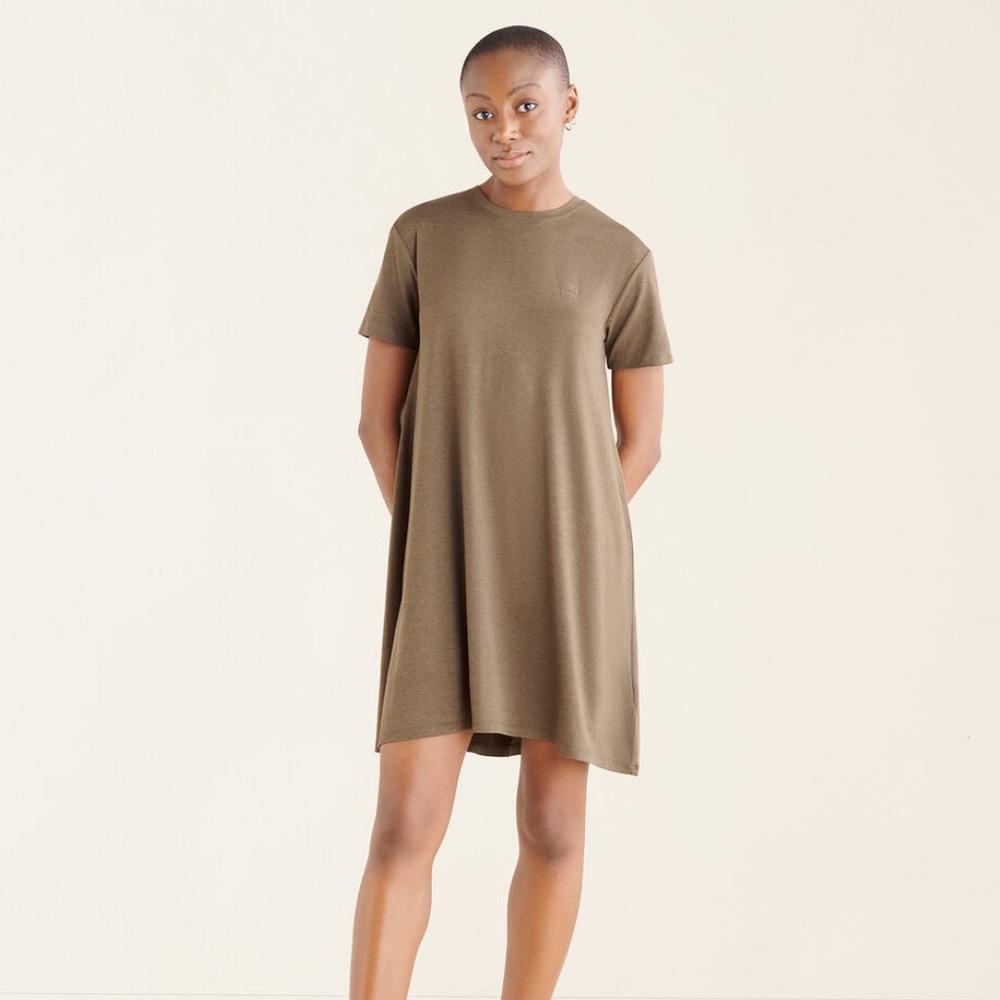 Flow T-shirt Dress // Roots